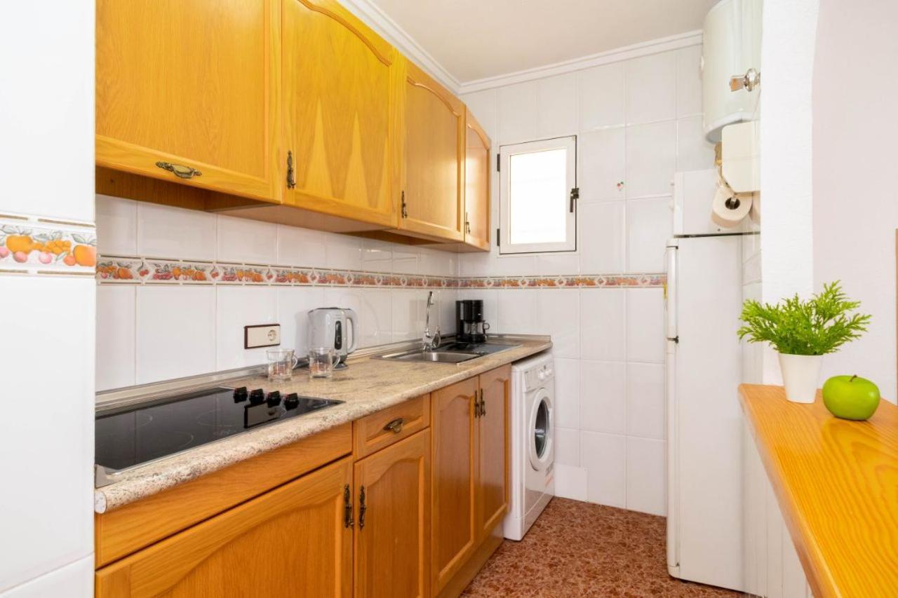 Apartamentos Villa Madrid Torrevieja Bagian luar foto