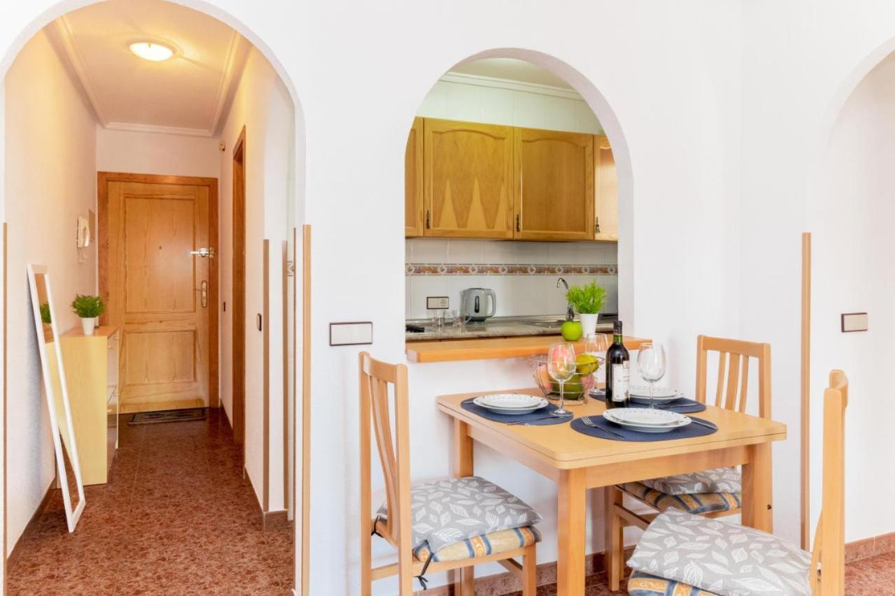 Apartamentos Villa Madrid Torrevieja Bagian luar foto