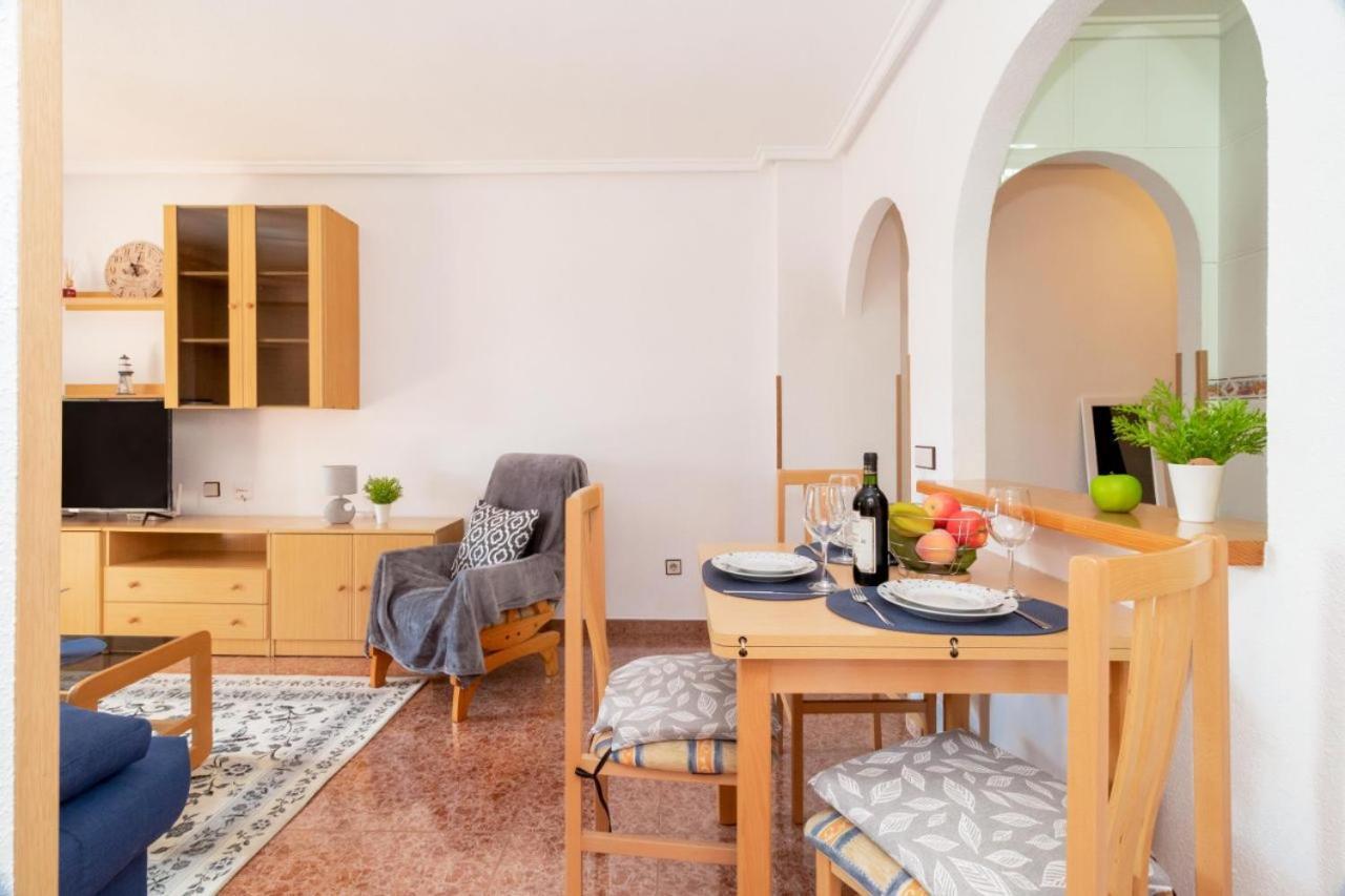 Apartamentos Villa Madrid Torrevieja Bagian luar foto